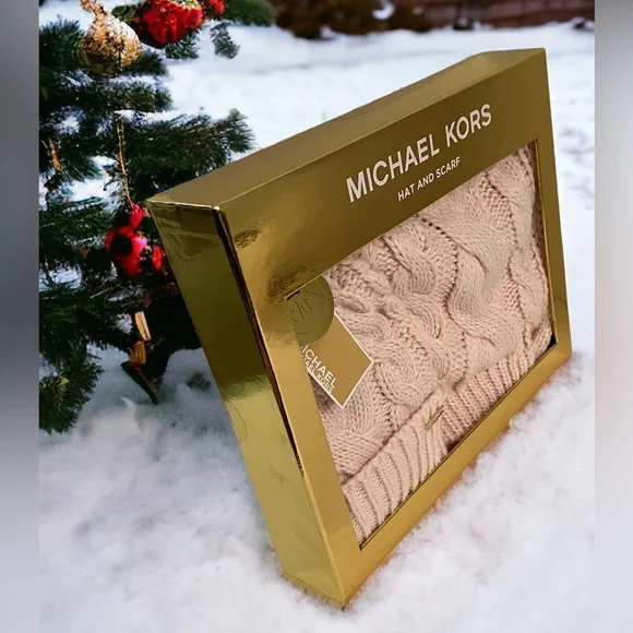 Michael Kors Pink Scarf And Hat Beanie Gift Box Set Brand New In Box  For Winter SET MICHAEL KORS PINK 3-Piece Gold Box Scarf and Hat MK LOGO  main image 2